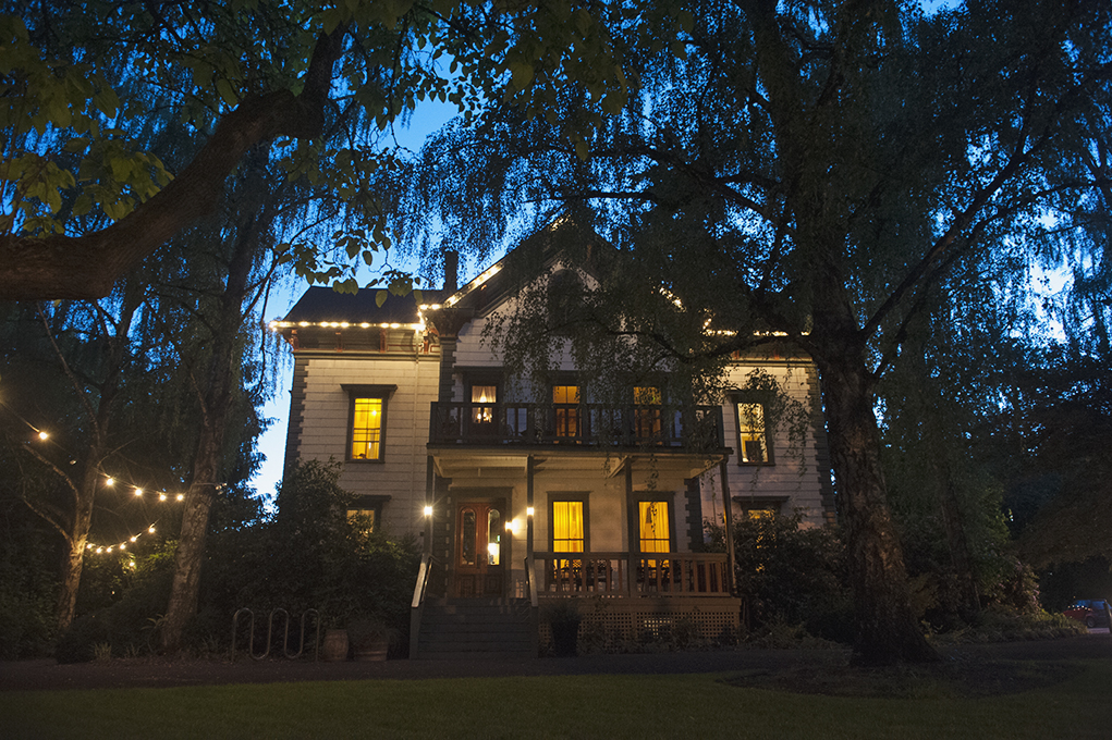 McMenamins Imbrie House Wedding Venue Part 1