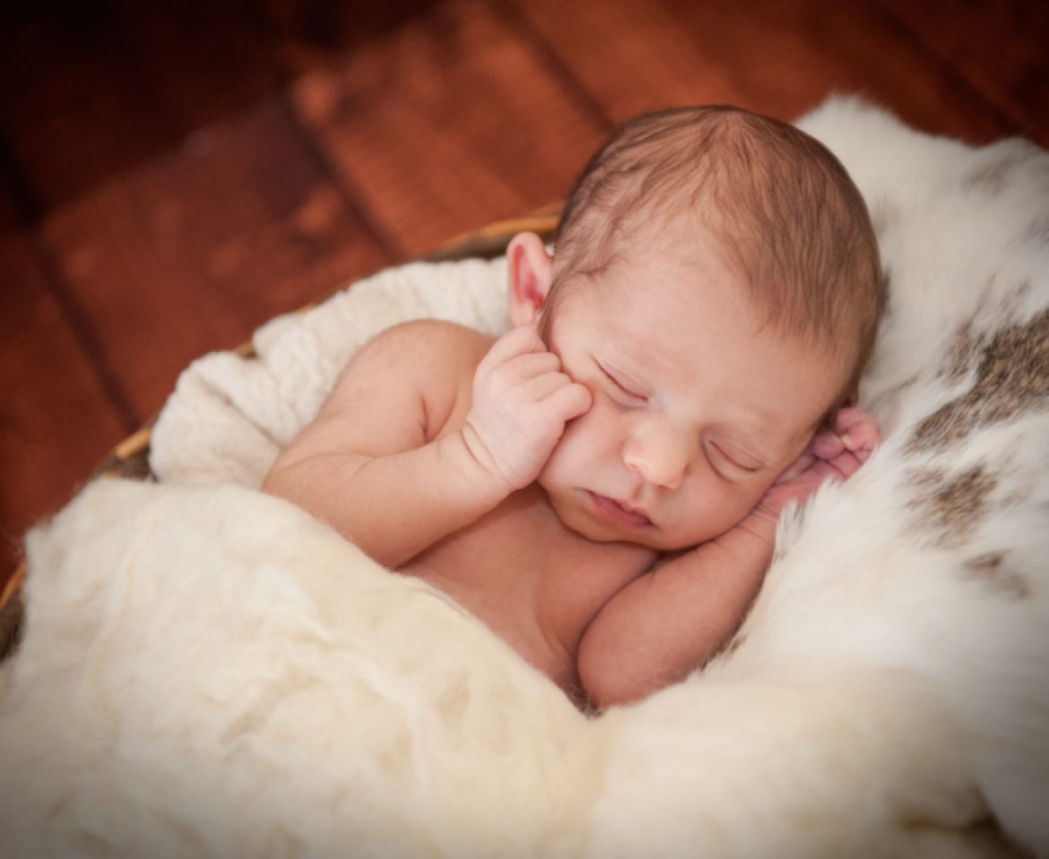 Newborn baby Photography: Baby Benjamin