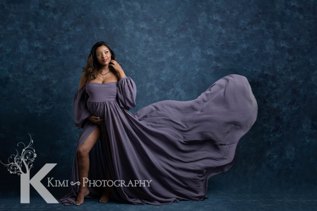 Kimi Photography is located in Portland Oregon. Kimi Photography is specialized in fine art newborn and maternity photography.