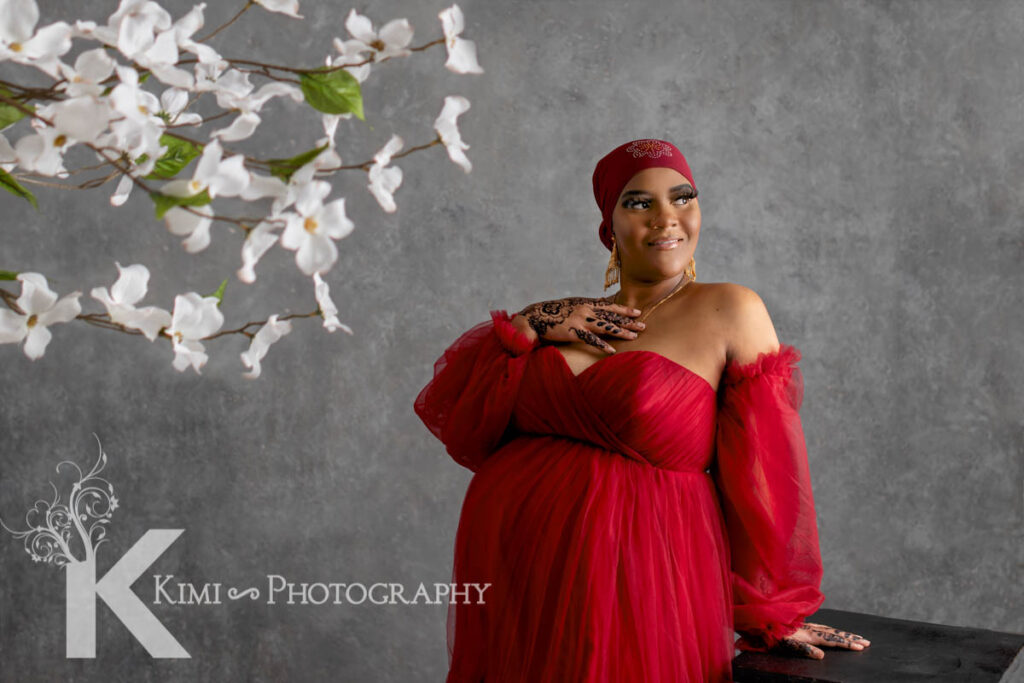 dressing beautifully for your maternity session with Kimi Photography in Portland Oregon.