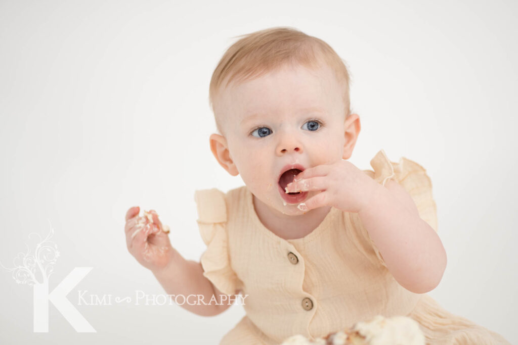 Wonderful photography experience with 1 year old session with Kimi Photography in Portland Oregon