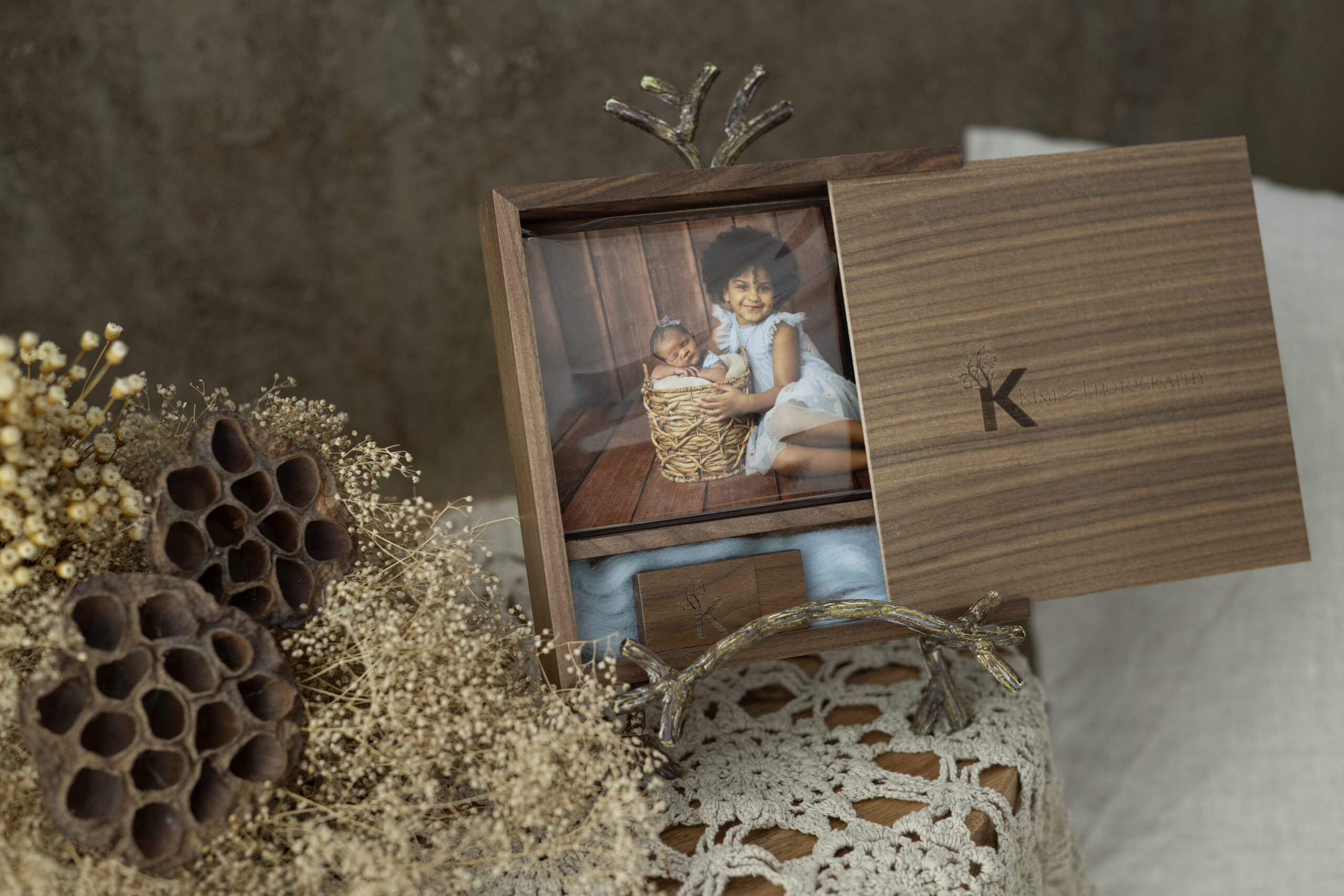 Kimi Photography newborn photography keepsake box in Portland Oregon